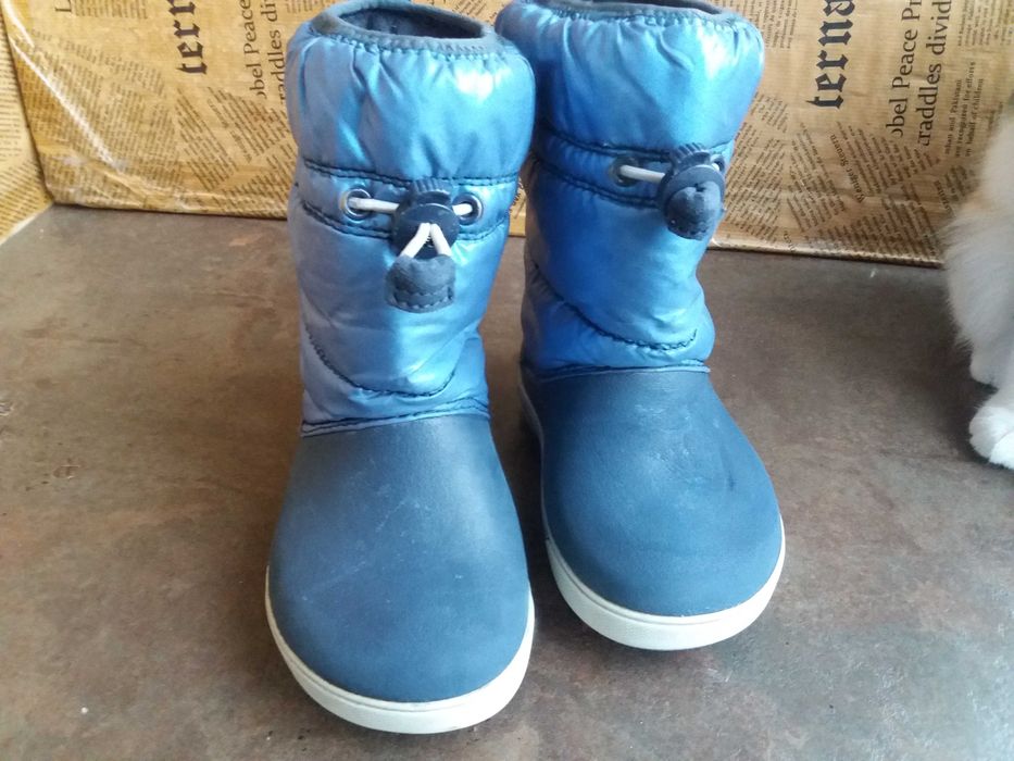 детски ботуши,зимни обувки,боти,апрески,Crocs номер25 за момче