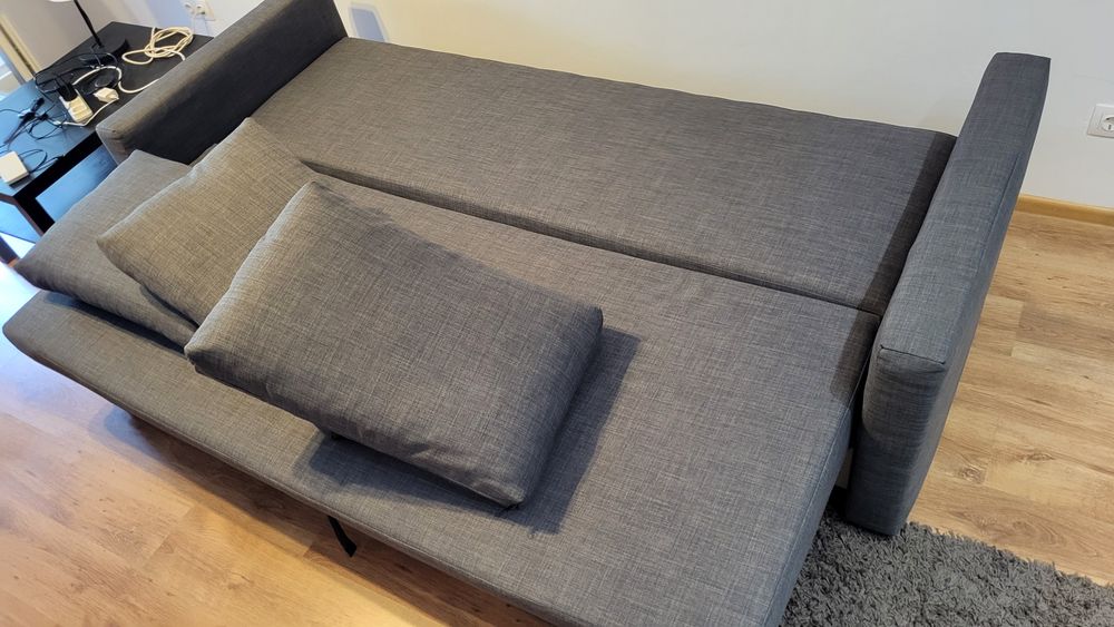 Canapea extensibila 3 locuri - gri inchis Friheten IKEA