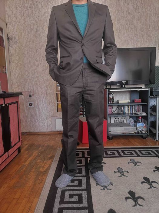 Сиво-зеленикав костюм Frant (на практика неизползван)