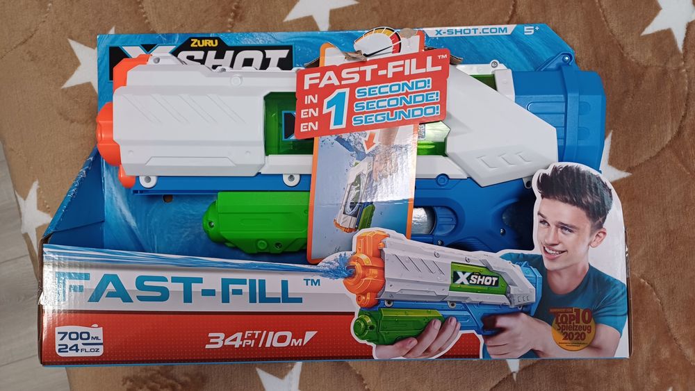 Pistol cu jet de apa