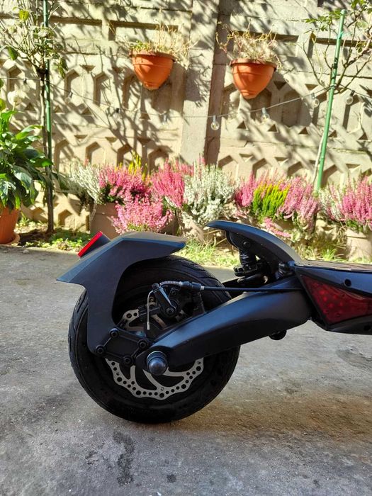Trotinetă electrică Ezotron E100 Pro