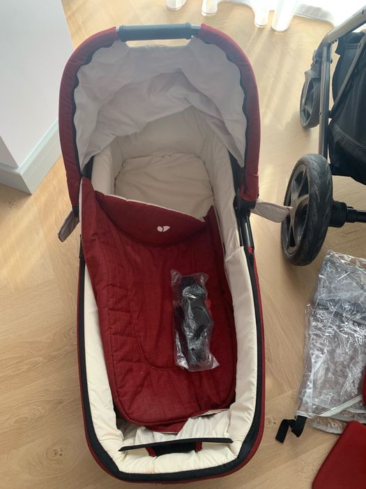 Cărucior Joie Chrome DLX 2 în 1 – Vișiniu – Stare foarte bună