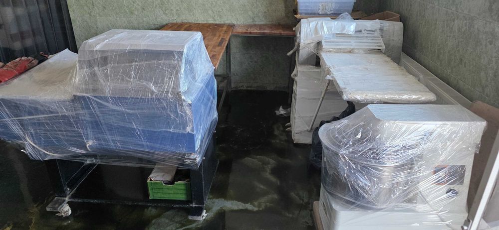 Vând Brutărie - Patiserie, teren 1.2 hectare, panouri fotovoltaice.