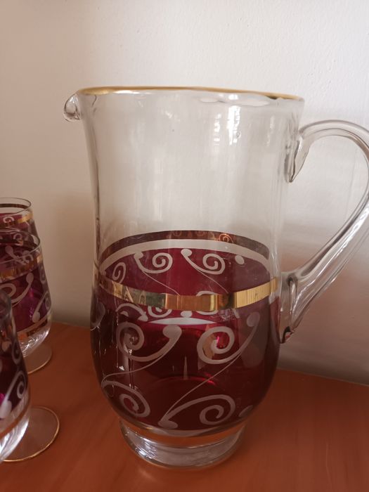 Цветно стъкло сервиз със златни кантове