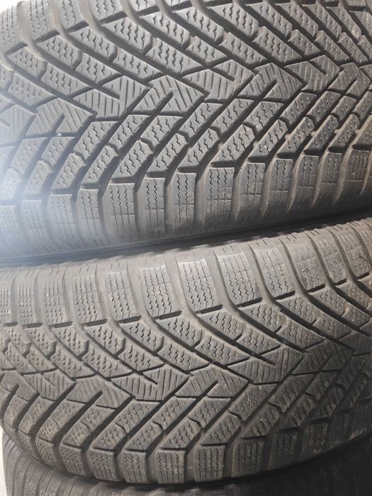 2бр.зимни гуми 235/60/18 Pirelli