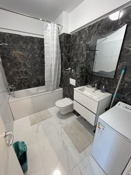 Apartament cu doua camere semidecomandat 40 m2 Poitiers/Continental-Aumovio + parcare