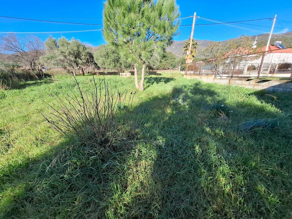 Продава се парцел в регулация с площ 205 м2 в Аспровалта, Гърция