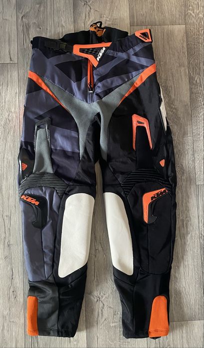 Мотоэкипировка в комплекте