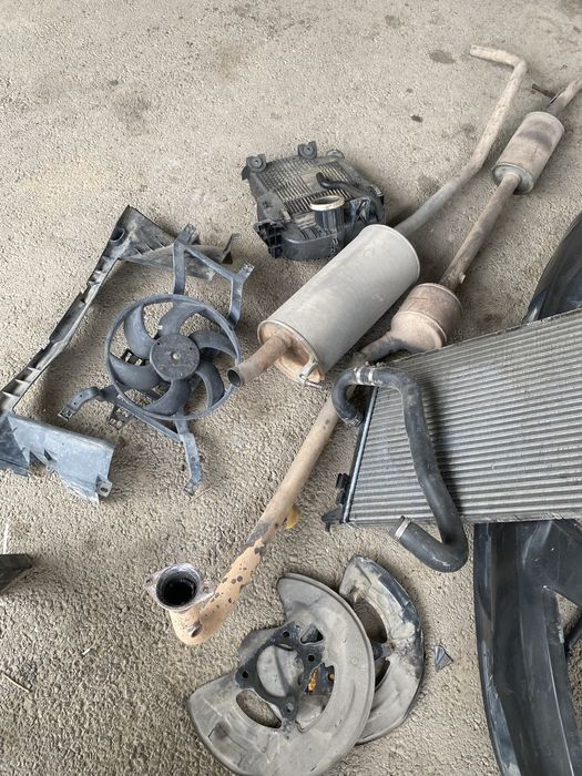 Запчасти, запчасть на Ларгус