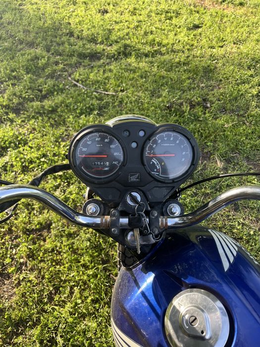 Honda CBi 125.