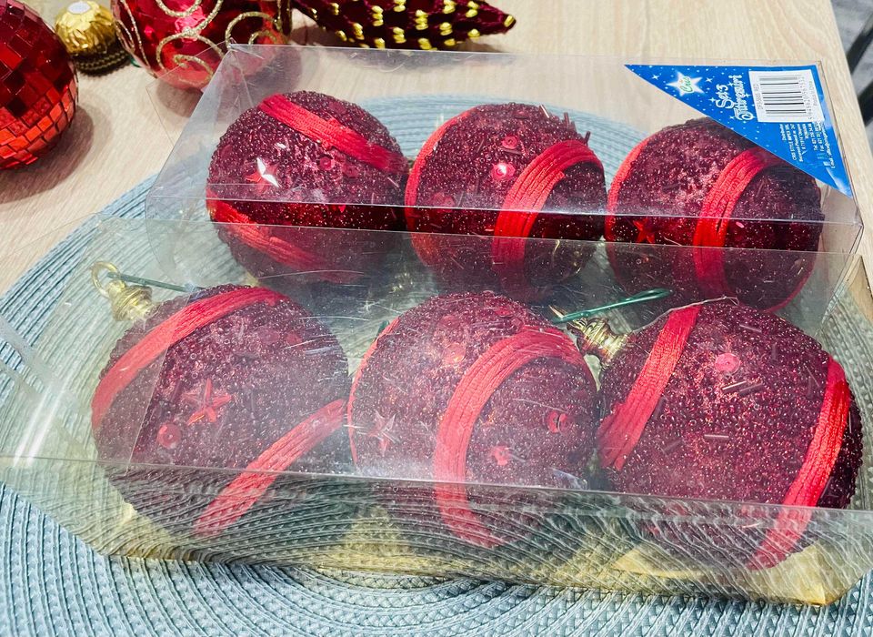 Globuri pt bradul de Crăciun