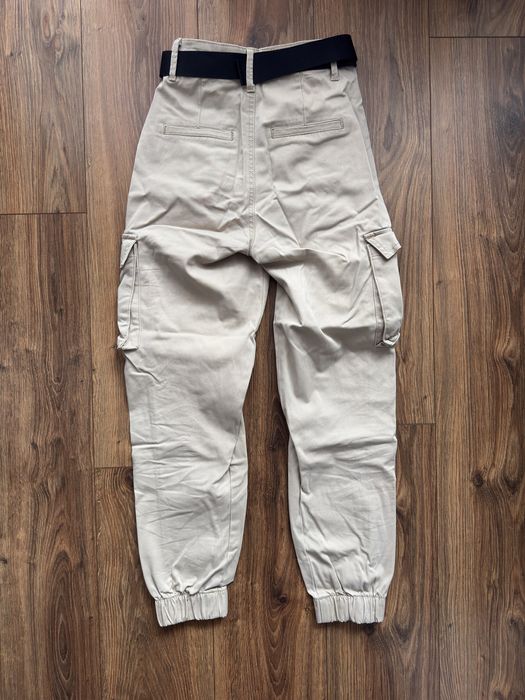 Бежови карго панталони