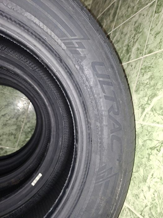 Продавам гуми летни VREDESTEIN ULTRAC 225/65R17 102V