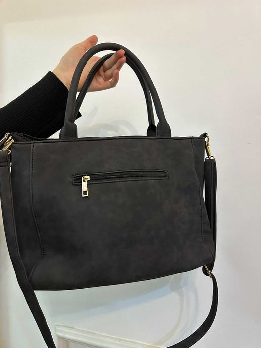 Продаю сумку через плечо