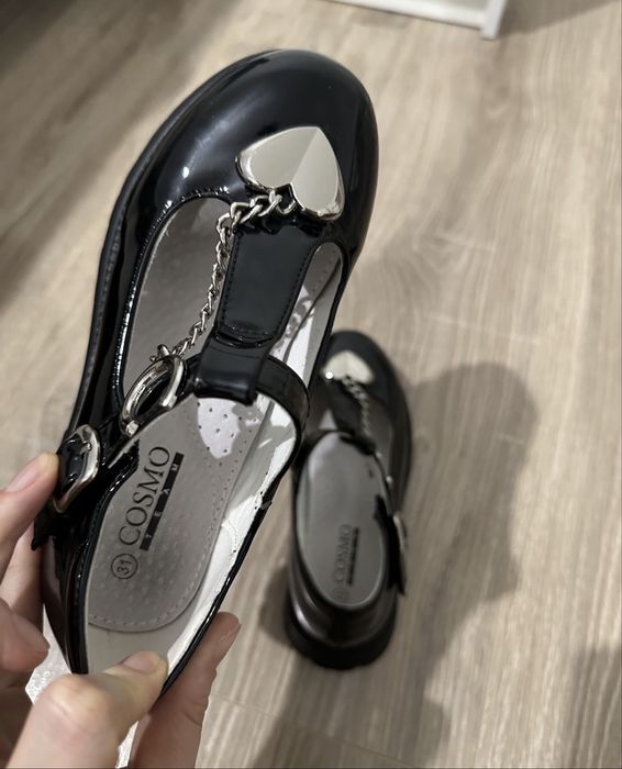 Школьные туфли для девочки  размер 31