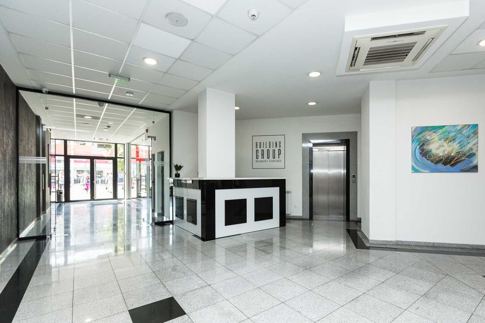 Дава се под наем Офис в София, Люлин 6 - 208 кв.м за 1872 € - Снимка #1