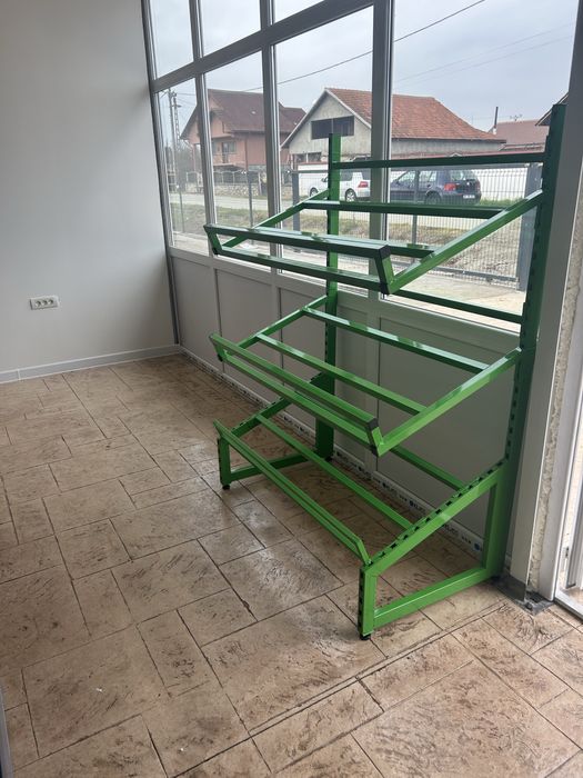 Rafturi magazin! 350 lei m/l