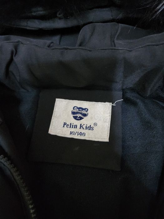 Продается тёплая зимняя куртка на мальчика 10-13 лет