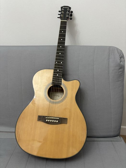 Акустическая гитара