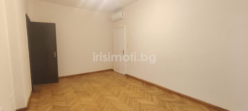 Дава се под наем Офис в София, Център - 160 кв.м за 1500 € - Снимка #9