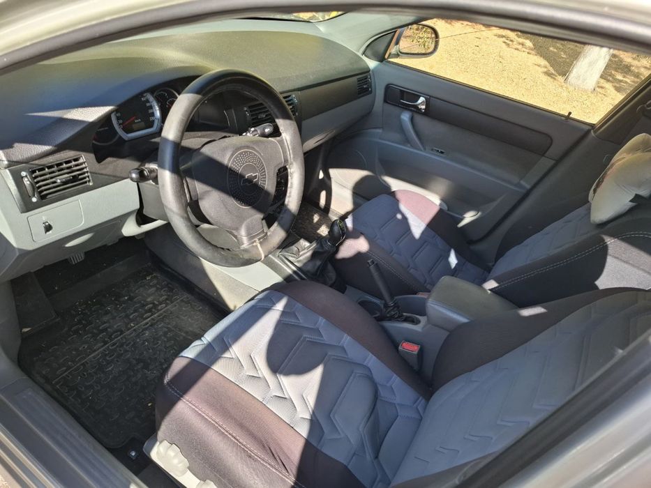 Lasetti 1.8 sotiladi 1 yevro