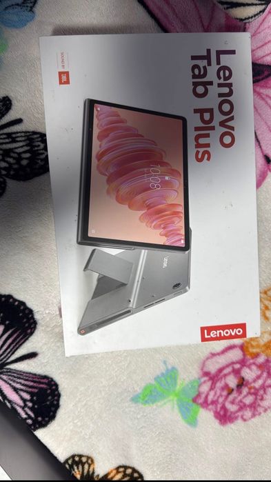 Tabletă lenovo tab plus