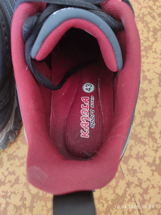 Продам кроссовки Kajila