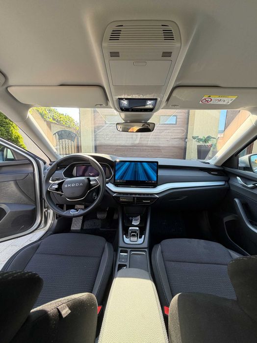 skoda octavia,matrix led,display 13",jante pe 17",roti de iarna pe 17"extra,tva deductibil