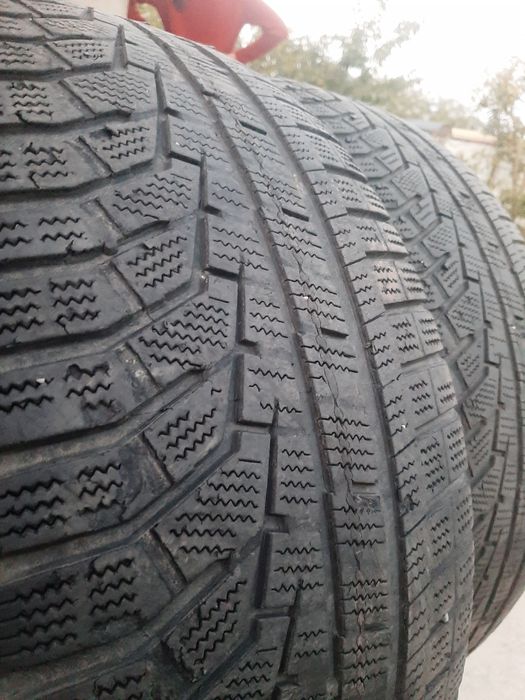 Vând anvelope HANKOOK