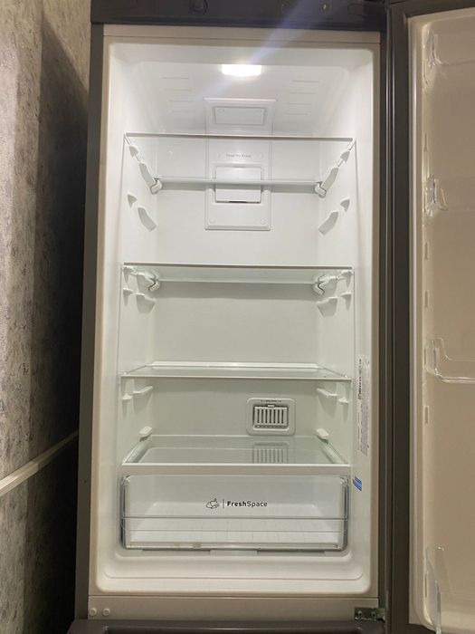 Холодильник INDESITITS 4300 S No Frost