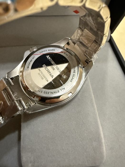 Часовник ANTOINE NICOLAS 1986 BERNA Швейцарски атомататичен SWISS MADE