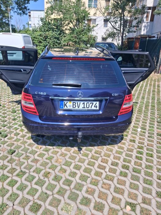 Vând Mercedes c class an 2013