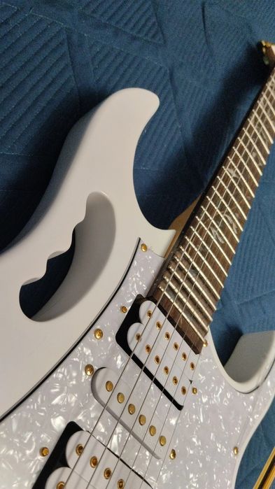 Электрогитара ibanez