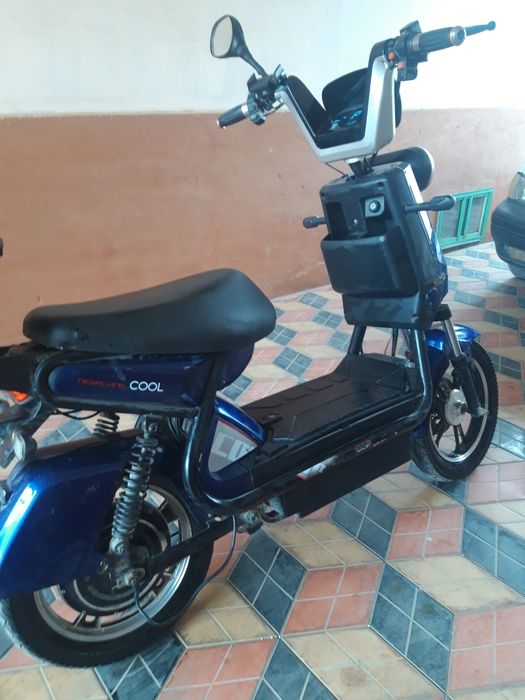 Электр скутер сотилади