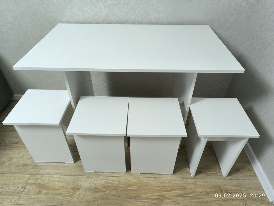 Кухонный стол с табуретками 110*65