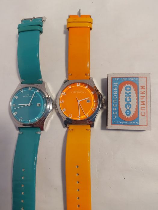 Часы наручные кварцевые.