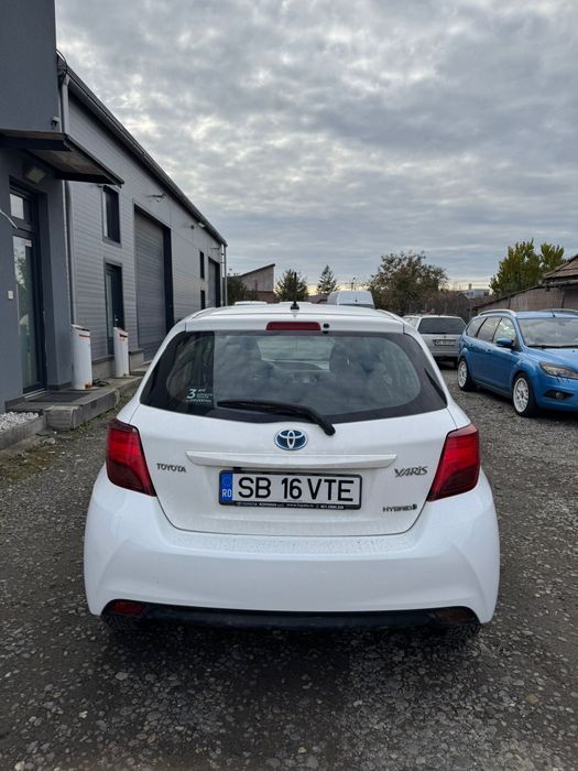 Vând Toyota Yaris