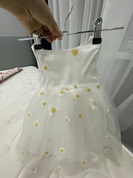 Платья нарядные 8000