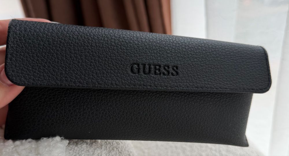 Слънчеви очила Guess