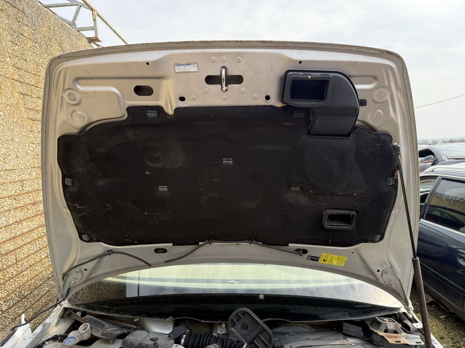 Преден капак Volvo V50 оригинален