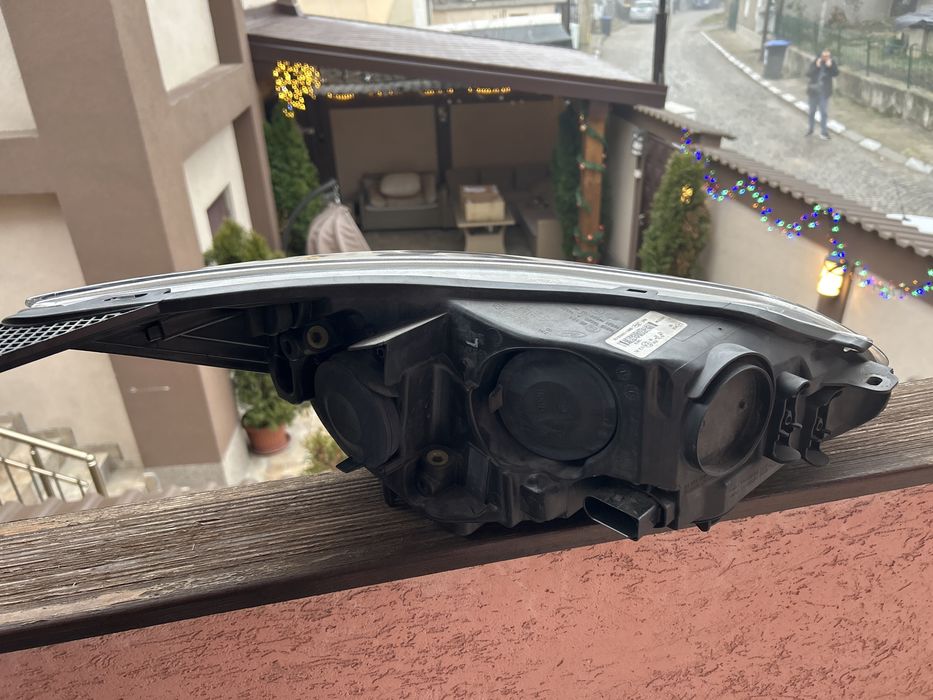 Фар форд Фокус 3 Ford