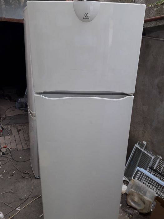Frigider mediu frigider 2 usi functional