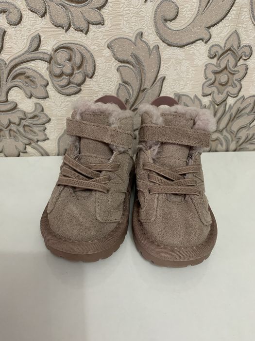 Продам детские угги