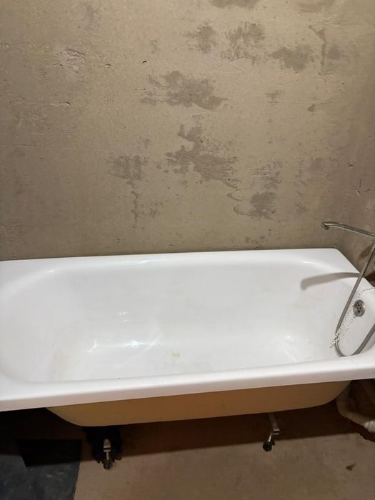 Продается унитаз  ванна раковина