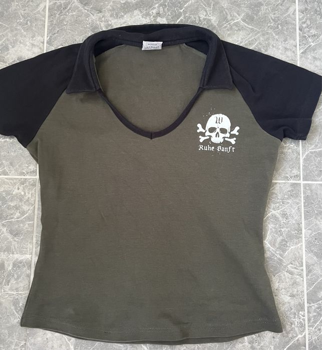 tricou y2k cu craniu