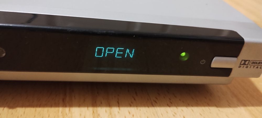 Vând DVD player Techwood