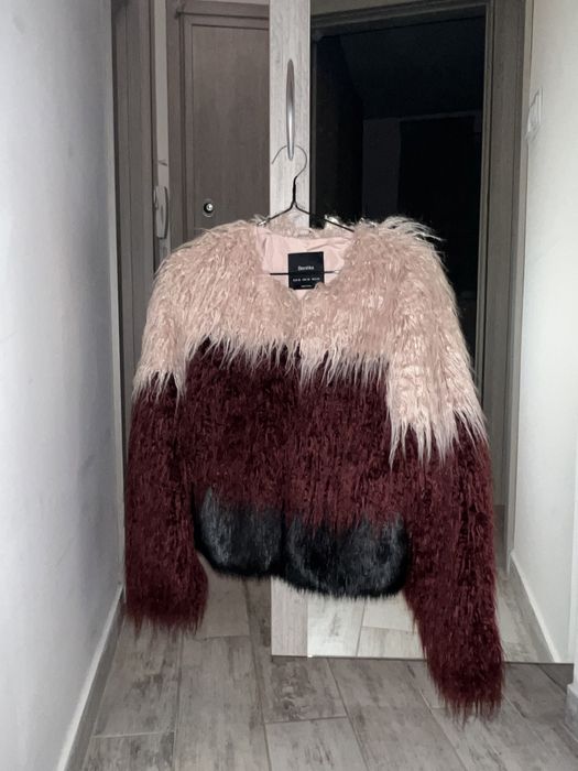 Яке Bershka Zara