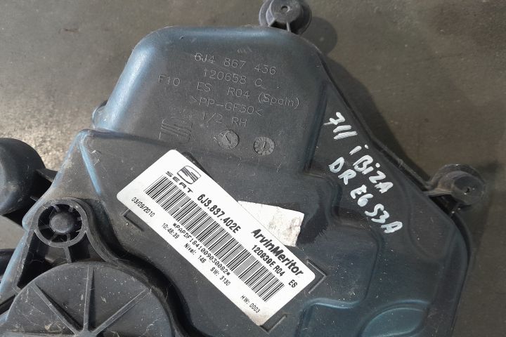 Macara geam dreapta electrica 6J3837402E 6J3837402E Seat Ibiza a 4-a