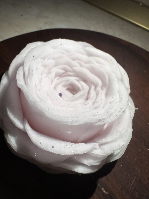 Trandafiri handmade cadouri unice, făcute la comandă