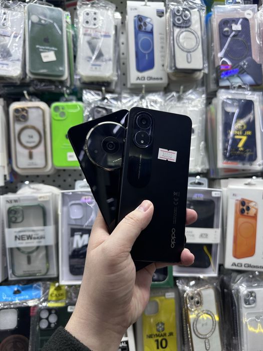 Телефоны разные.